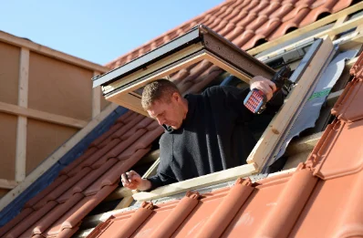 Pose de fenêtres de toit Velux à Levécourt